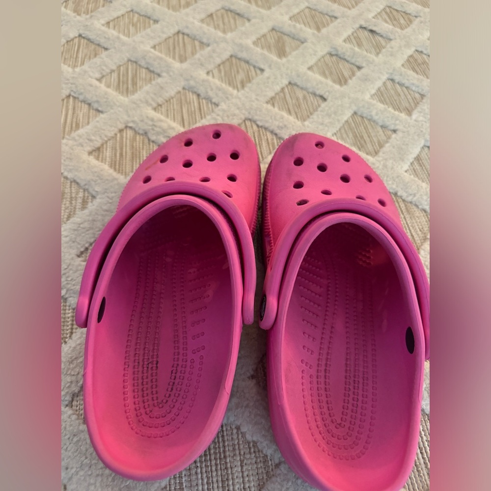 Pink crocs, size 5 - Picture 1 of 2